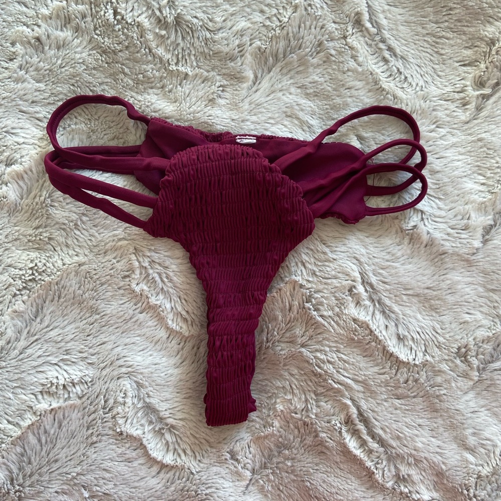 S Bikini - Picture 3 of 5